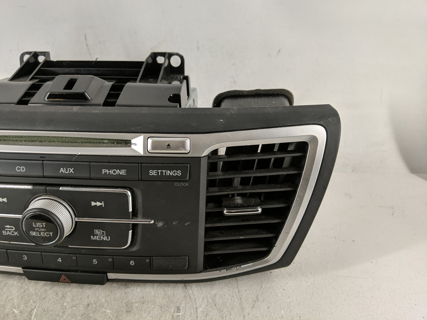 2016-2017 Honda Accord Radio AM FM Cd Player Receiver Replacement P/N:39100-T2F-A001 Fits Fits 2016 2017 OEM Used Auto Parts