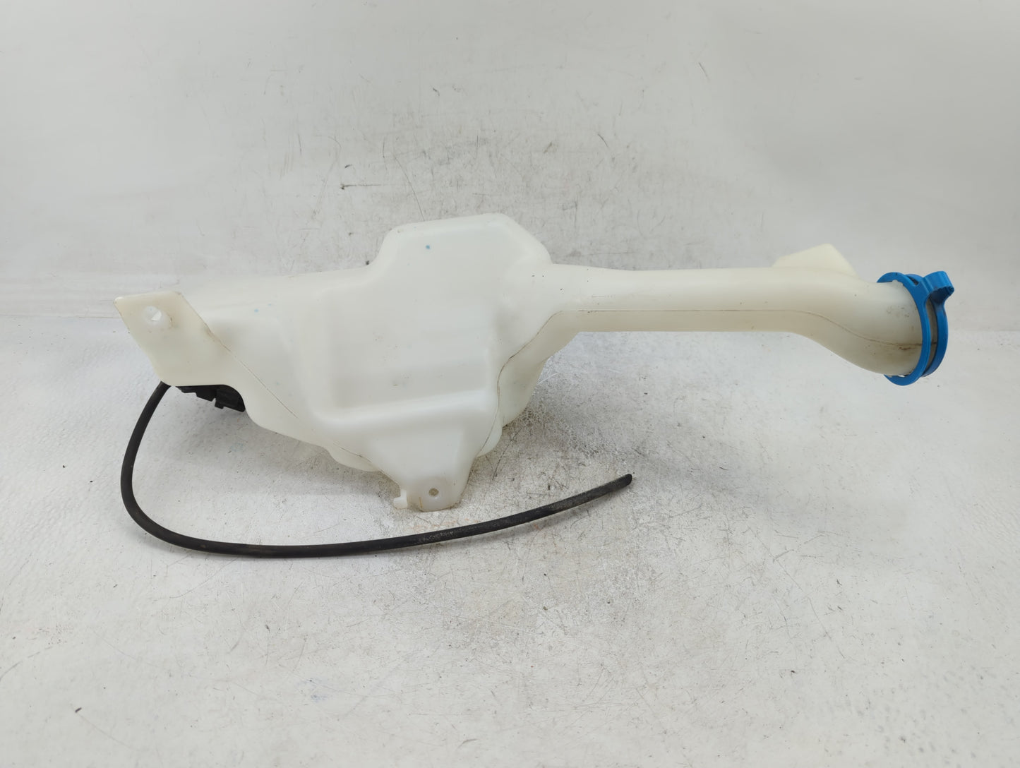2013-2017 Honda Accord Windshield Washer Fluid Reservoir Bottle Oem - Oemusedautoparts1.com