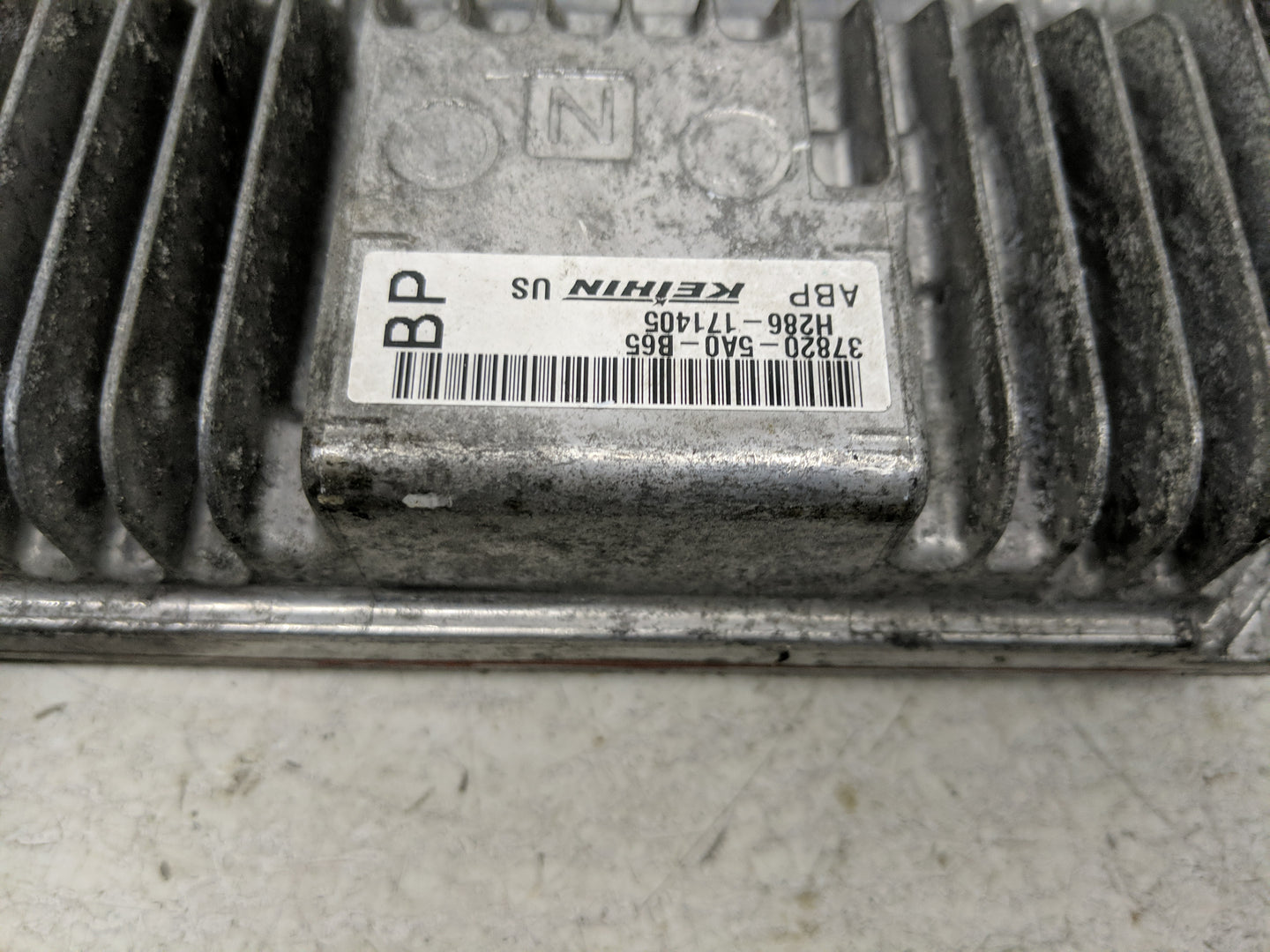 2016-2017 Honda Accord PCM Engine Control Computer ECU ECM PCU OEM P/N:37820-5A0-B65 Fits Fits 2016 2017 OEM Used Auto Parts
