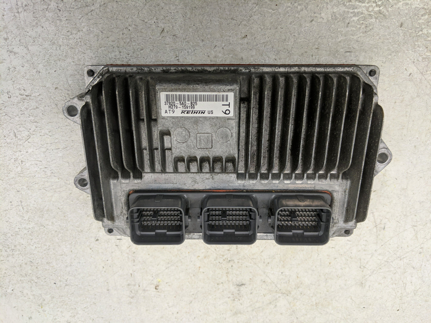2016-2017 Honda Accord PCM Engine Control Computer ECU ECM PCU OEM P/N:37820-5A0-B25 Fits Fits 2016 2017 OEM Used Auto Parts