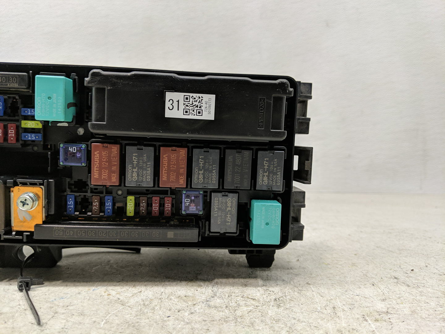 2017 Honda Accord Fusebox Fuse Box Panel Relay Module P/N:682760 Fits OEM Used Auto Parts - Oemusedautoparts1.com