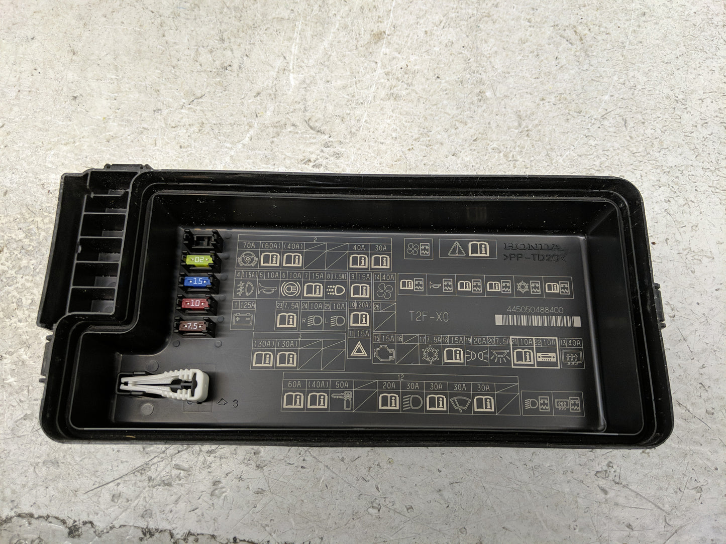 2017 Honda Accord Fusebox Fuse Box Panel Relay Module P/N:682760 Fits OEM Used Auto Parts - Oemusedautoparts1.com