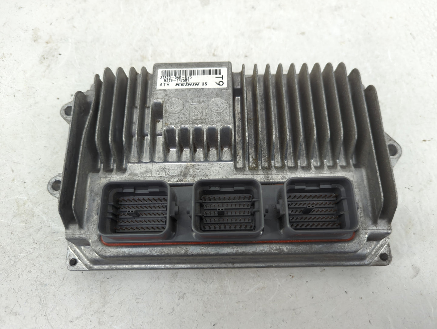 2016-2017 Honda Accord PCM Engine Control Computer ECU ECM PCU OEM P/N:37820-5A0-B25 Fits Fits 2016 2017 OEM Used Auto Parts