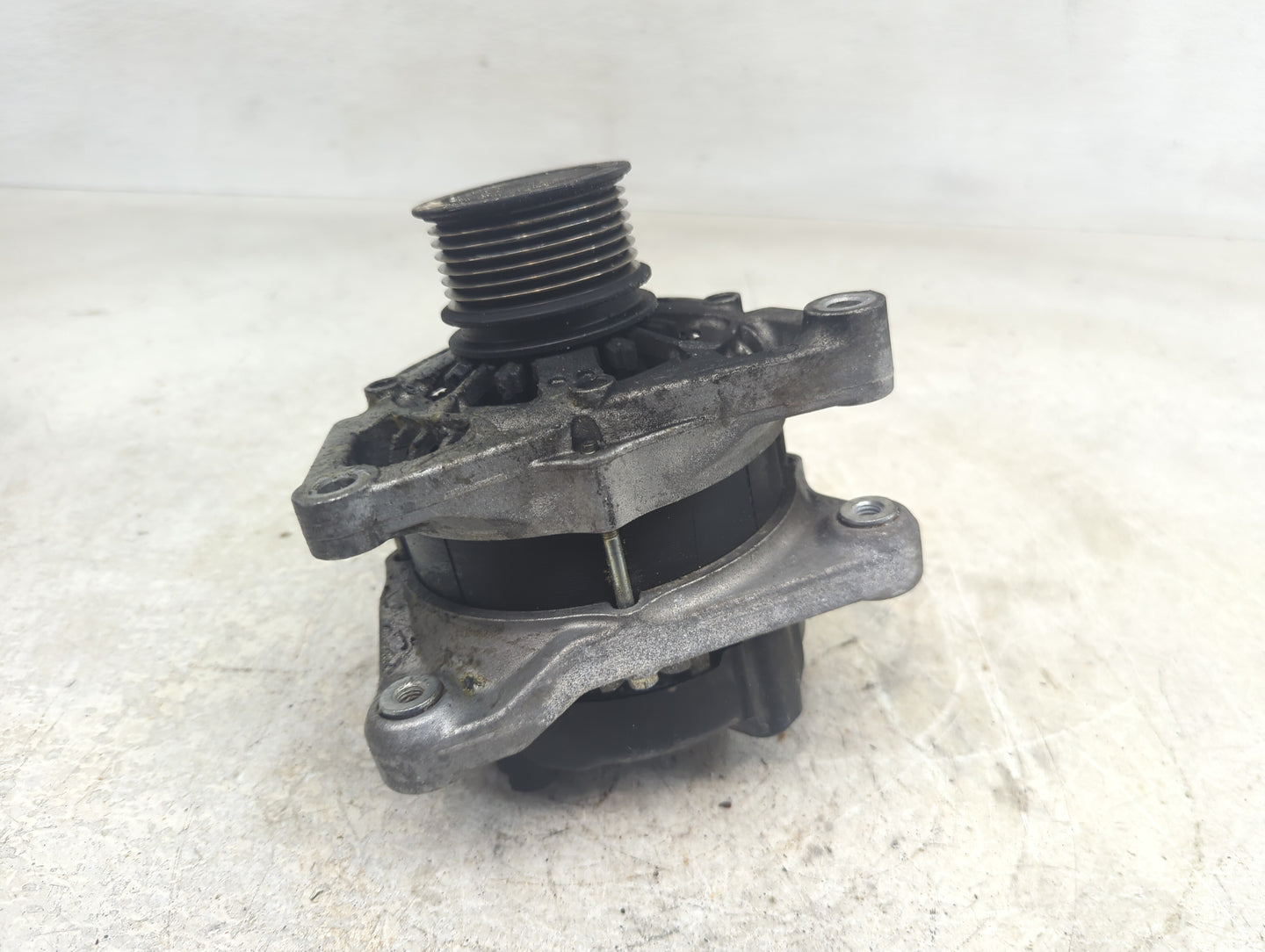 2018-2022 Honda Accord Alternator Replacement Generator Charging Assembly Engine OEM P/N:104211-4340 Fits OEM Used Auto Part