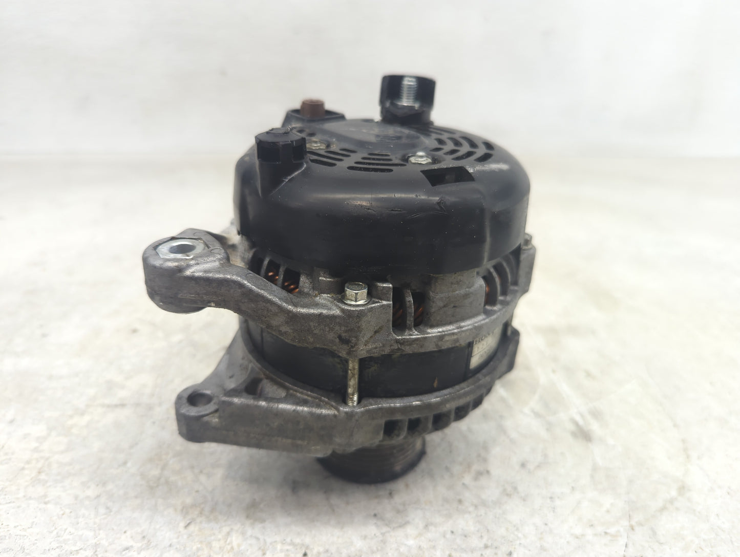 2018-2022 Honda Accord Alternator Replacement Generator Charging Assembly Engine OEM P/N:104211-4340 Fits OEM Used Auto Part