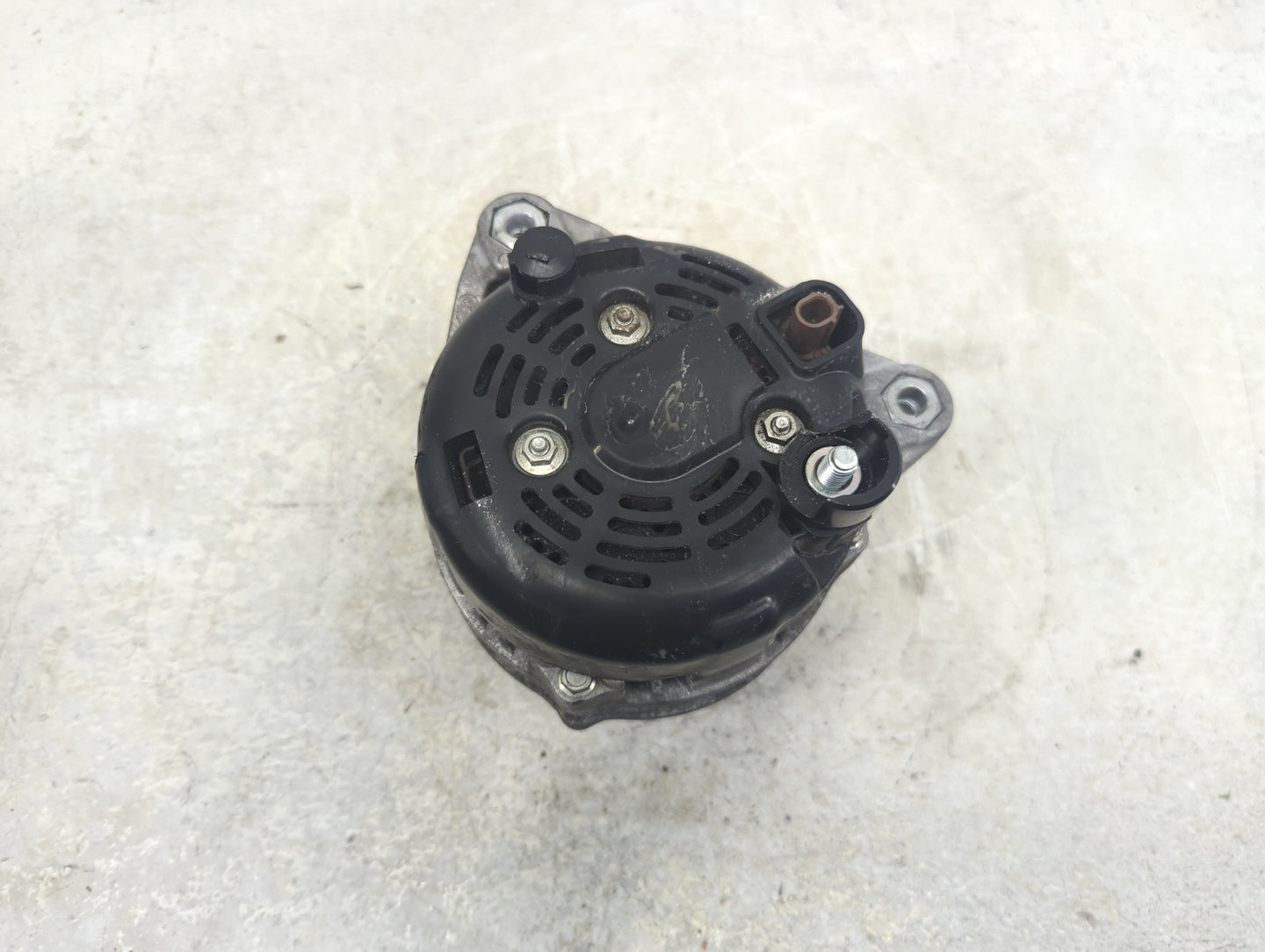 2018-2022 Honda Accord Alternator Replacement Generator Charging Assembly Engine OEM P/N:104211-4340 Fits OEM Used Auto Part
