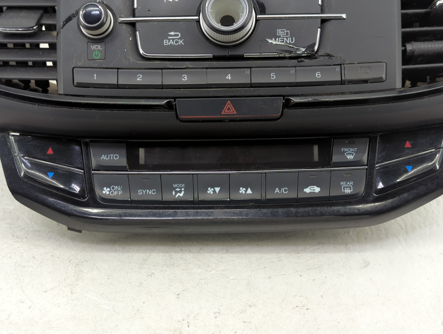 2016-2017 Honda Accord Radio AM FM Cd Player Receiver Replacement P/N:39100-T2F-A200 Fits Fits 2016 2017 OEM Used Auto Parts