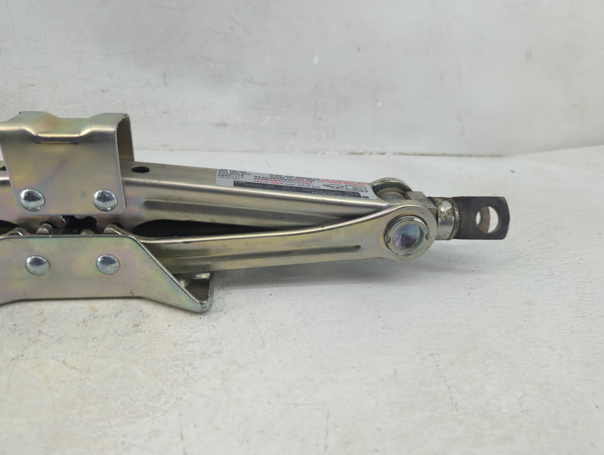 2017 Honda Accord Spare Scissor Car Jack 1390178 - Oemusedautoparts1.com
