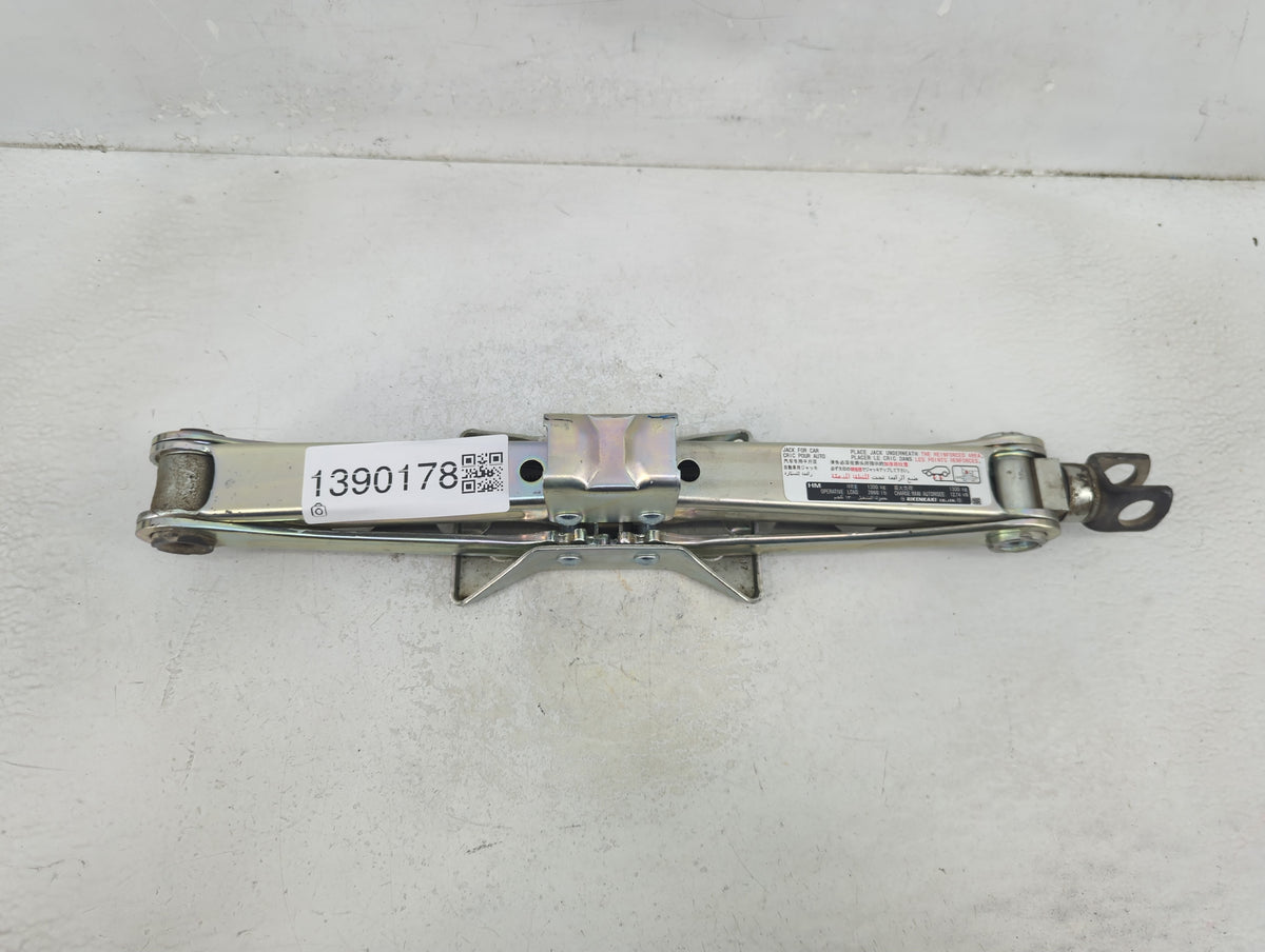 2017 Honda Accord Spare Scissor Car Jack 1390178 - Oemusedautoparts1.com