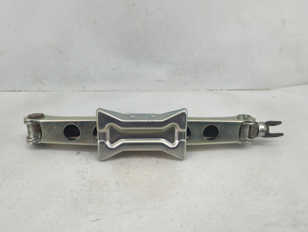2017 Honda Accord Spare Scissor Car Jack 1390178 - Oemusedautoparts1.com
