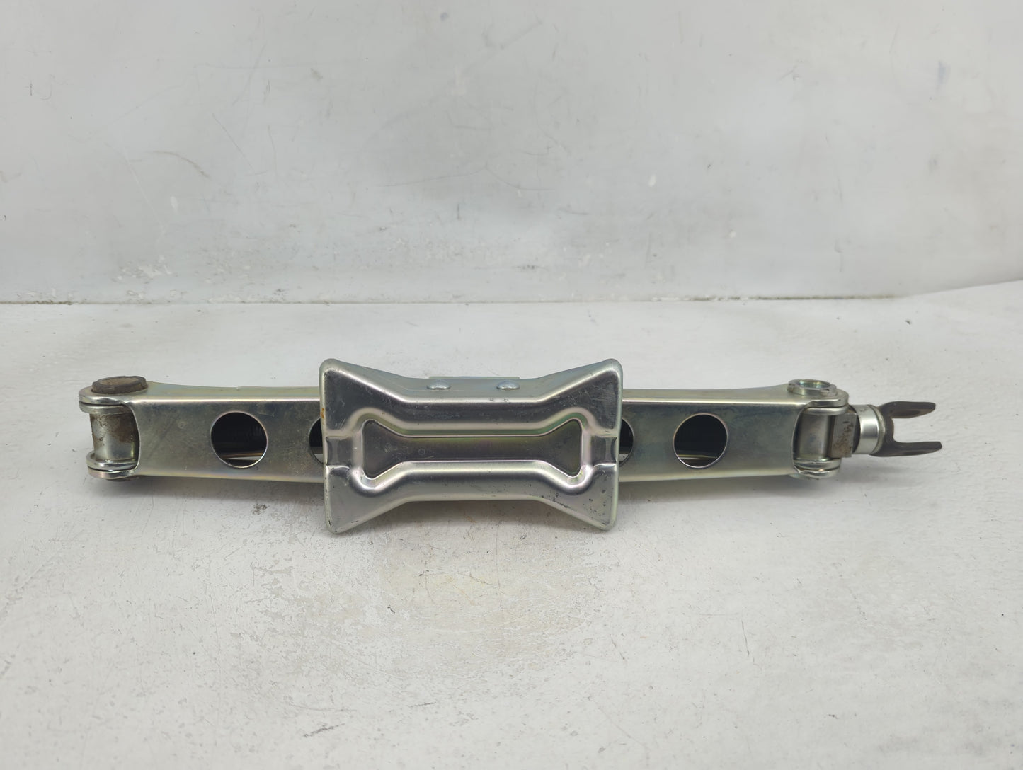2017 Honda Accord Spare Scissor Car Jack - Oemusedautoparts1.com