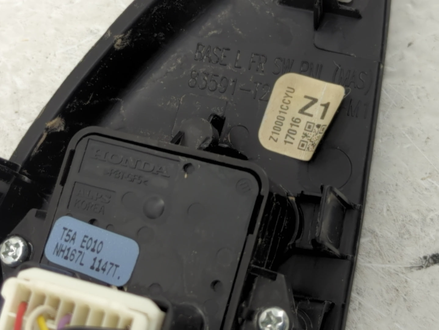 2017 Honda Accord Master Power Window Switch Replacement Driver Side Left Fits OEM Used Auto Parts - Oemusedautoparts1.com