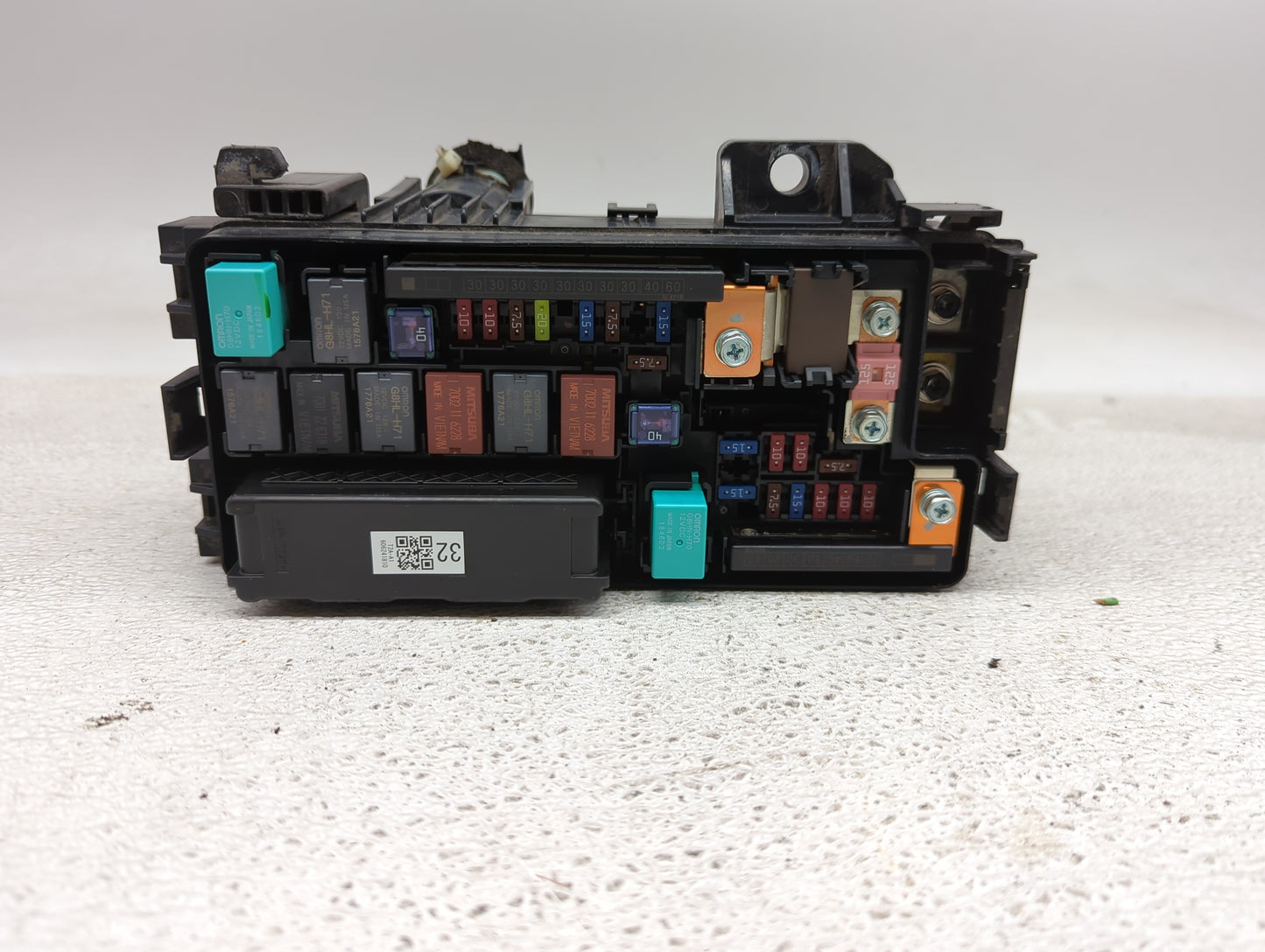 2014-2017 Honda Accord Fusebox Fuse Box Panel Relay Module P/N:886072522078 Fits Fits 2014 2015 2016 2017 OEM Used Auto Part