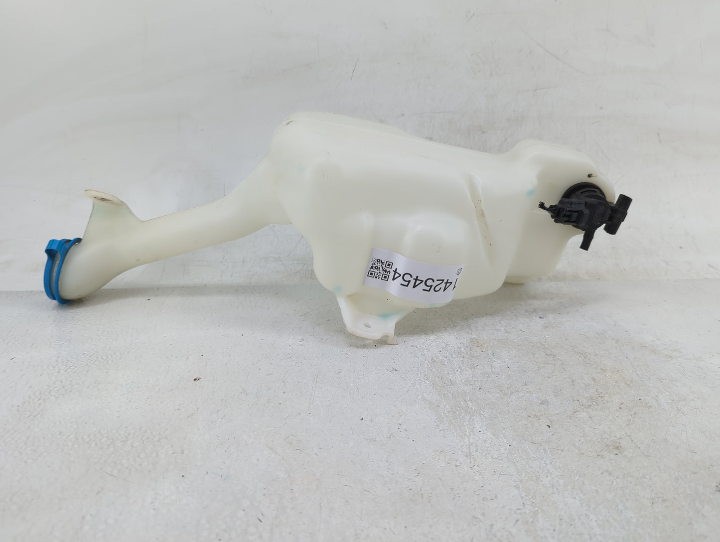 2013-2017 Honda Accord Windshield Washer Fluid Reservoir Bottle Oem - Oemusedautoparts1.com