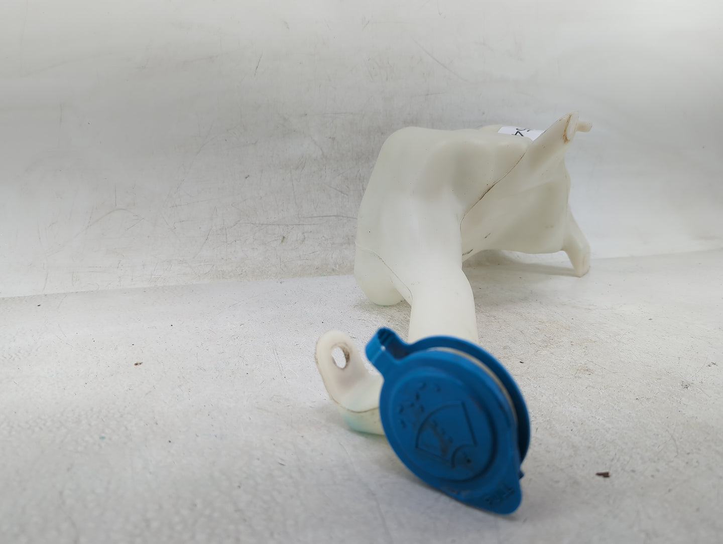 2013-2017 Honda Accord Windshield Washer Fluid Reservoir Bottle Oem - Oemusedautoparts1.com