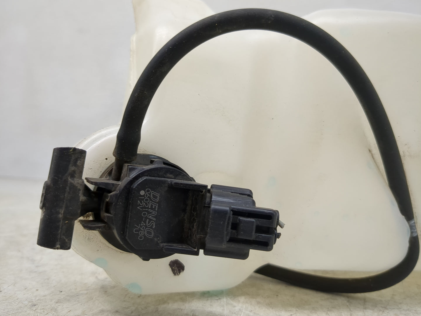 2013-2017 Honda Accord Windshield Washer Fluid Reservoir Bottle Oem - Oemusedautoparts1.com