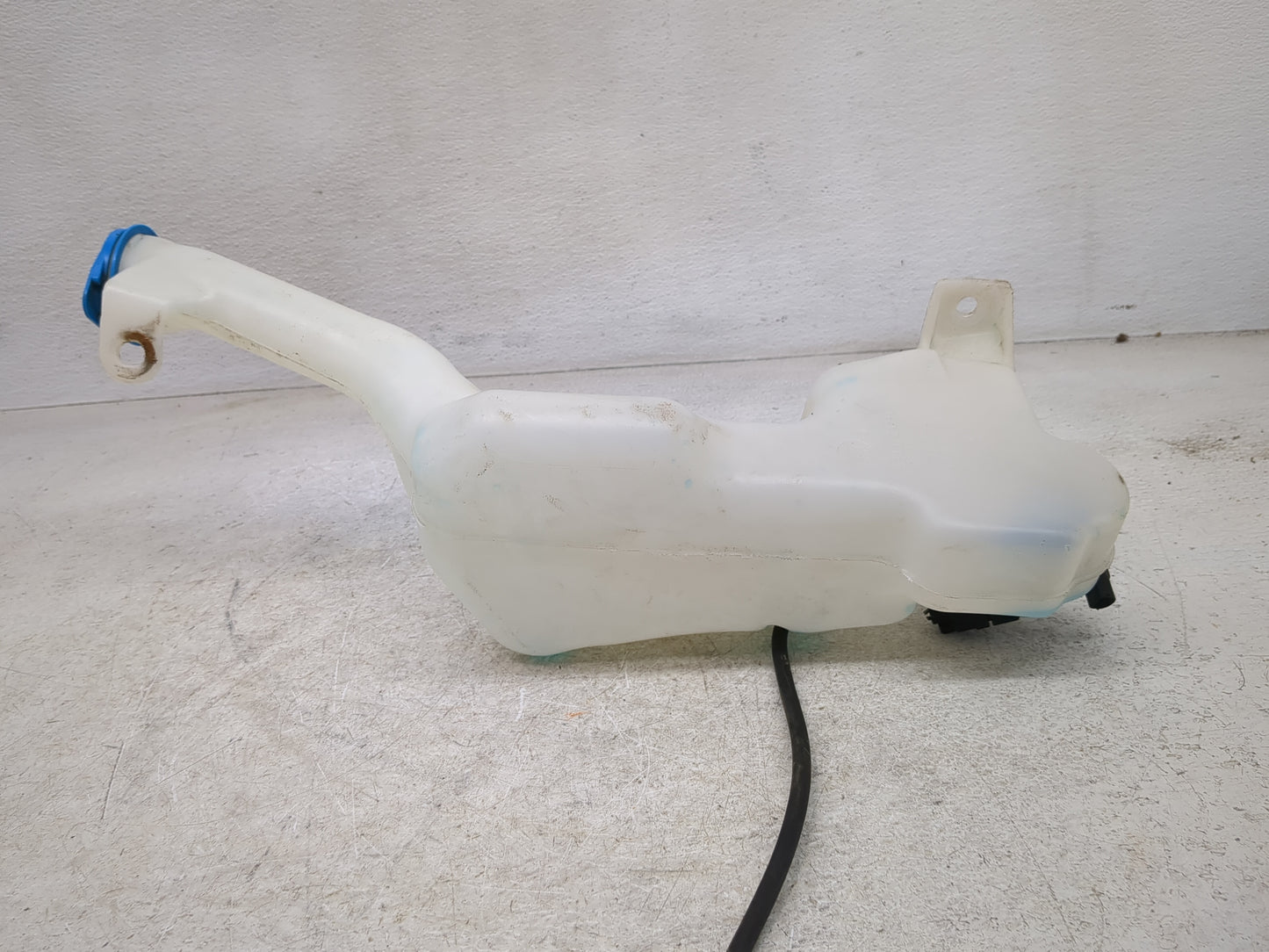 2013-2017 Honda Accord Windshield Washer Fluid Reservoir Bottle Oem - Oemusedautoparts1.com