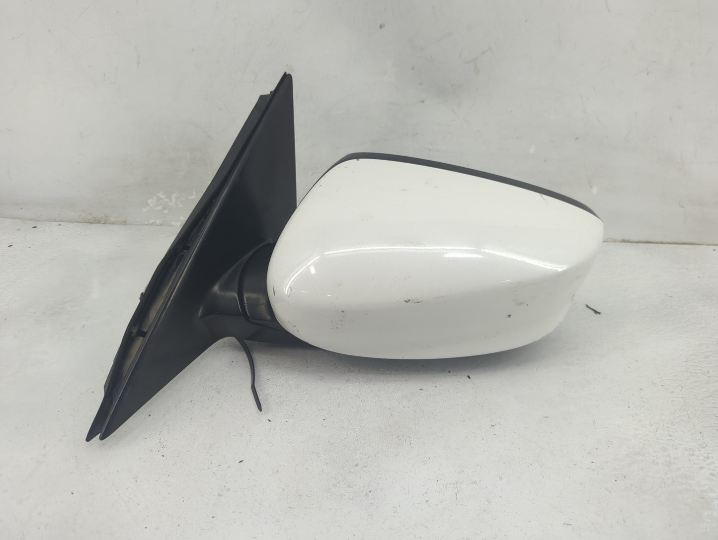 2013-2017 Honda Accord Driver Side View Mirror - Left Door Mirror OEM Used - Oemusedautoparts1.com
