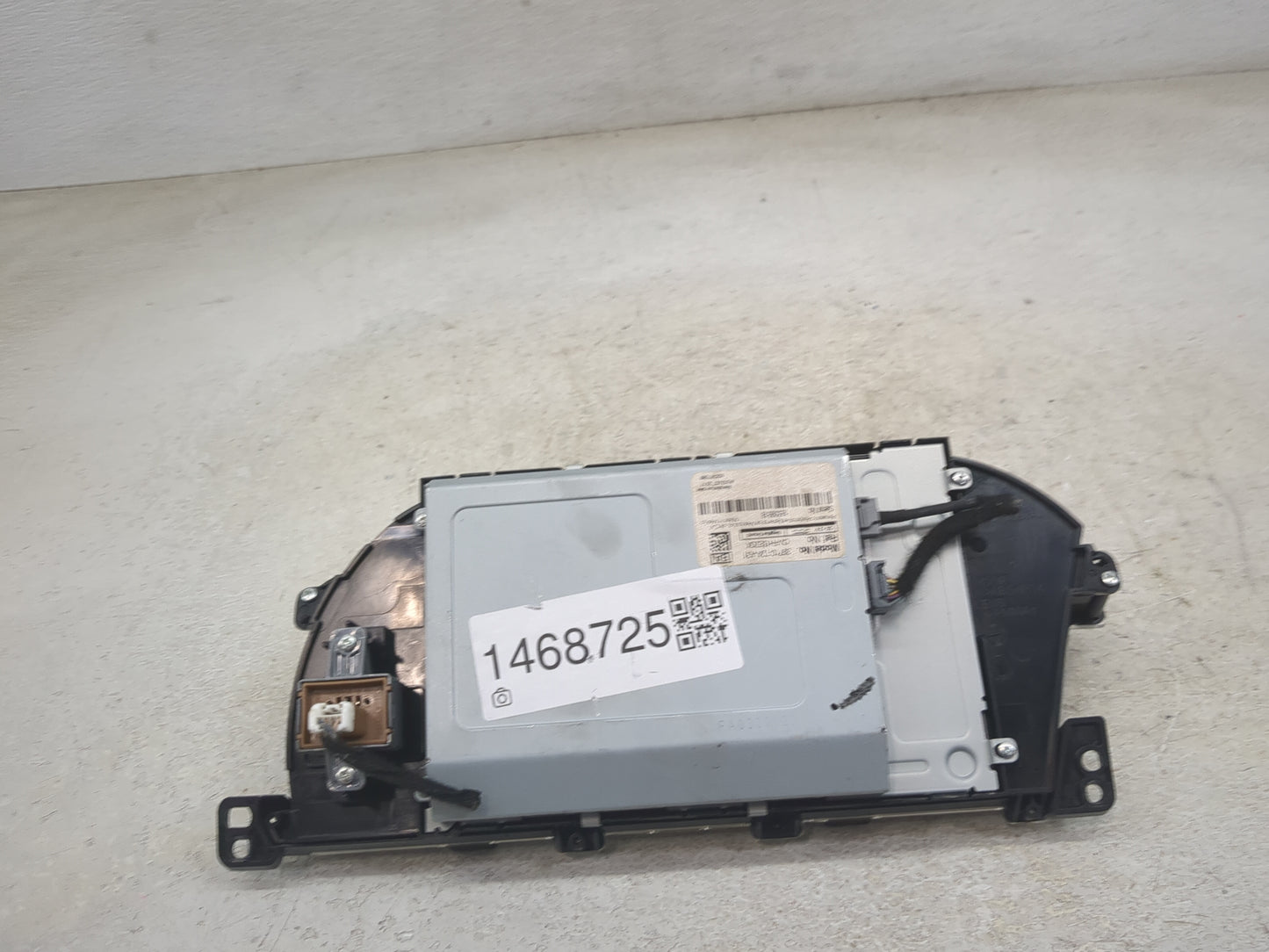 2016-2017 Honda Accord Information Display Screen 1468725 - Oemusedautoparts1.com