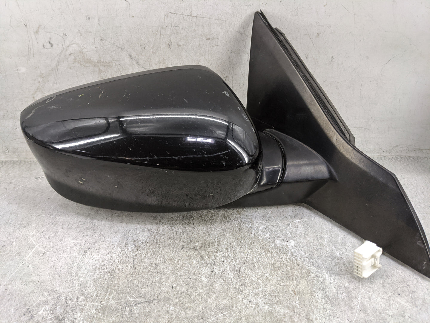 2013-2017 Honda Accord Passenger Side View Mirror - Right Door Mirror OEM Used - Oemusedautoparts1.com