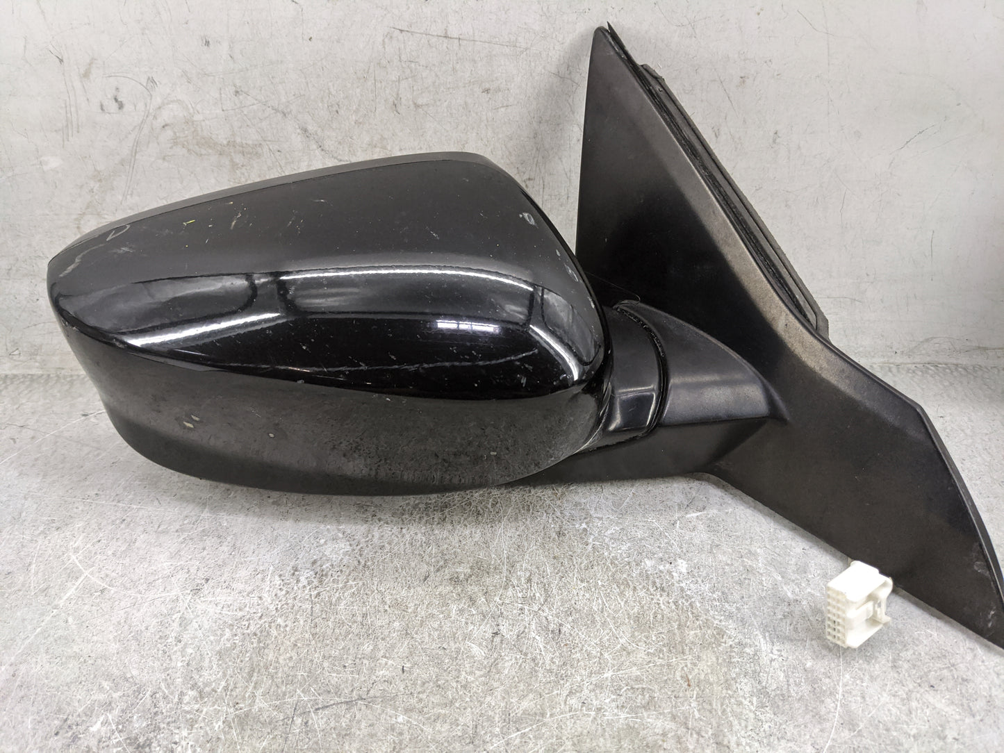 2013-2017 Honda Accord Passenger Side View Mirror - Right Door Mirror OEM Used - Oemusedautoparts1.com