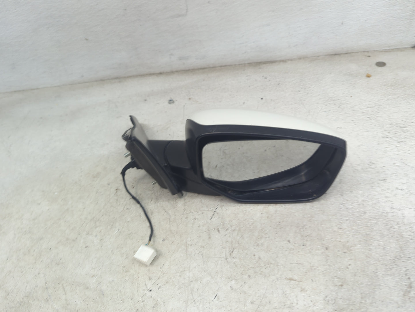 2013-2017 Honda Accord Passenger Side View Mirror - Right Door Mirror OEM Used - Oemusedautoparts1.com