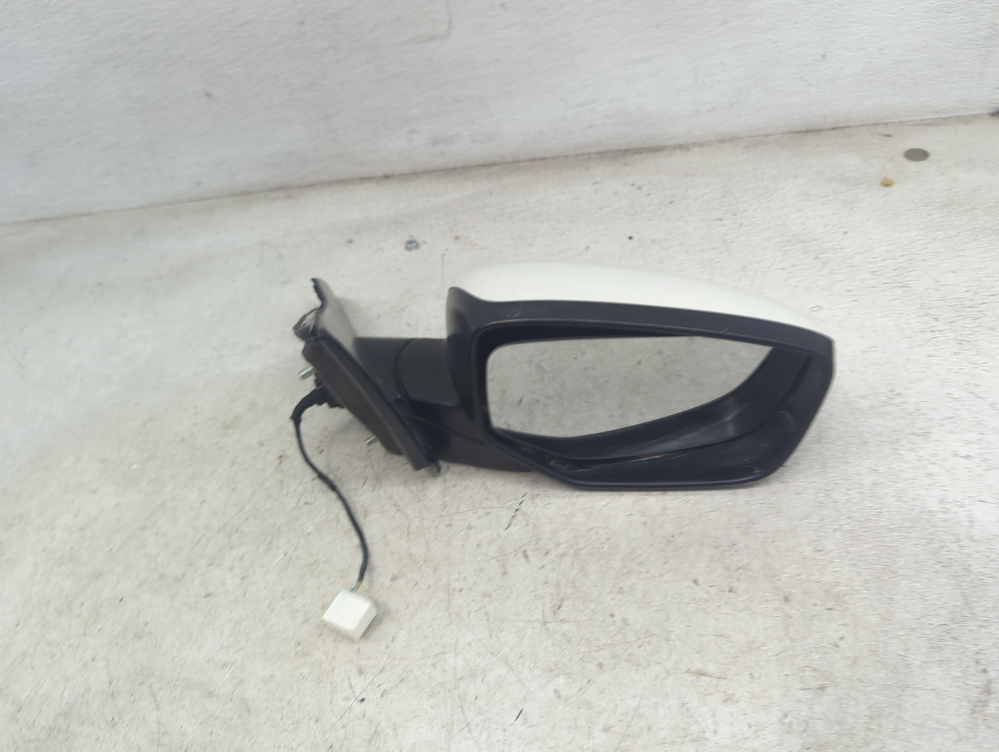 2013-2017 Honda Accord Passenger Side View Mirror - Right Door Mirror OEM Used - Oemusedautoparts1.com