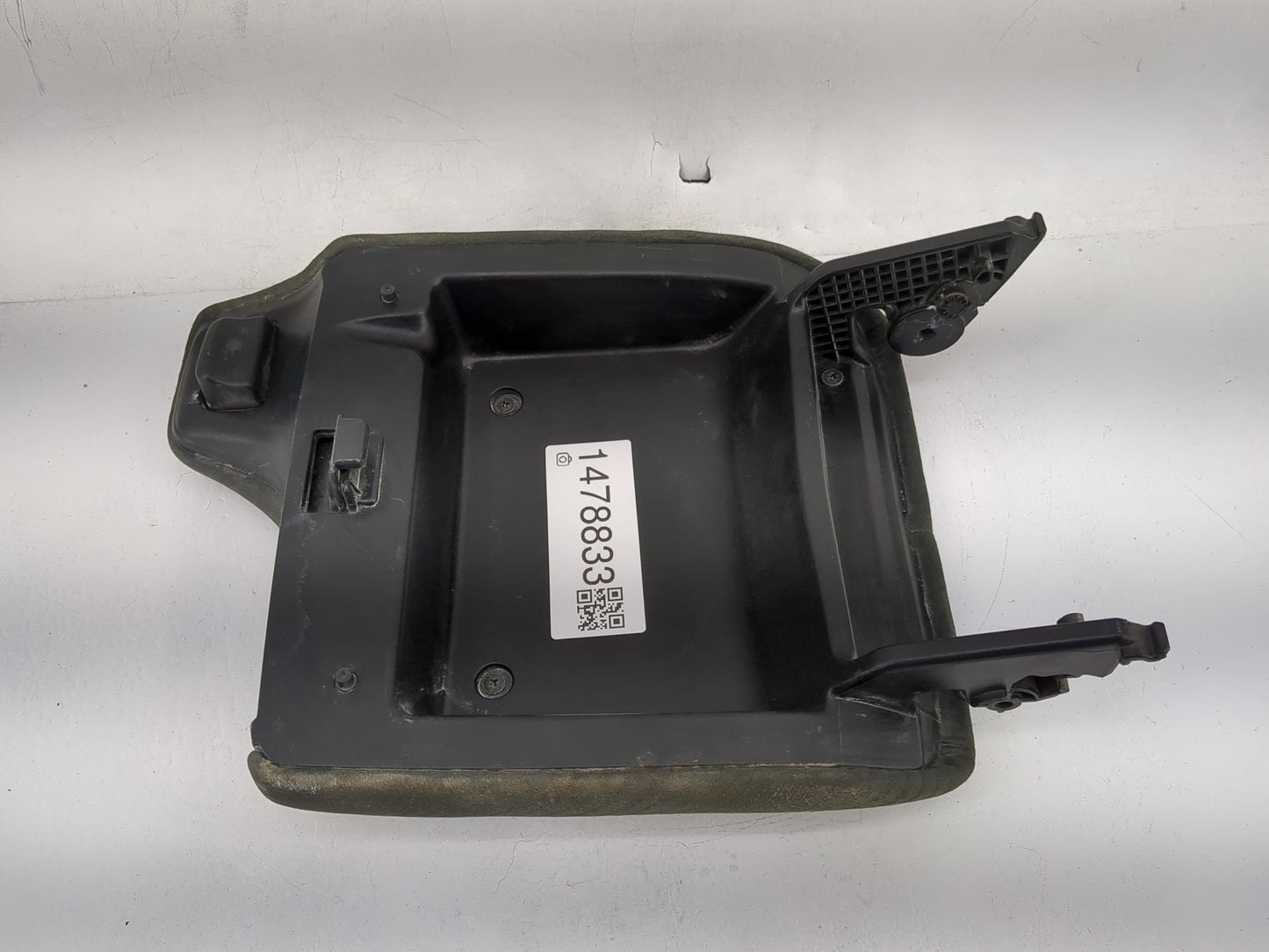 2017 Honda Accord Center Console Armrest Cover Lid Fits OEM Used Auto Parts - Oemusedautoparts1.com