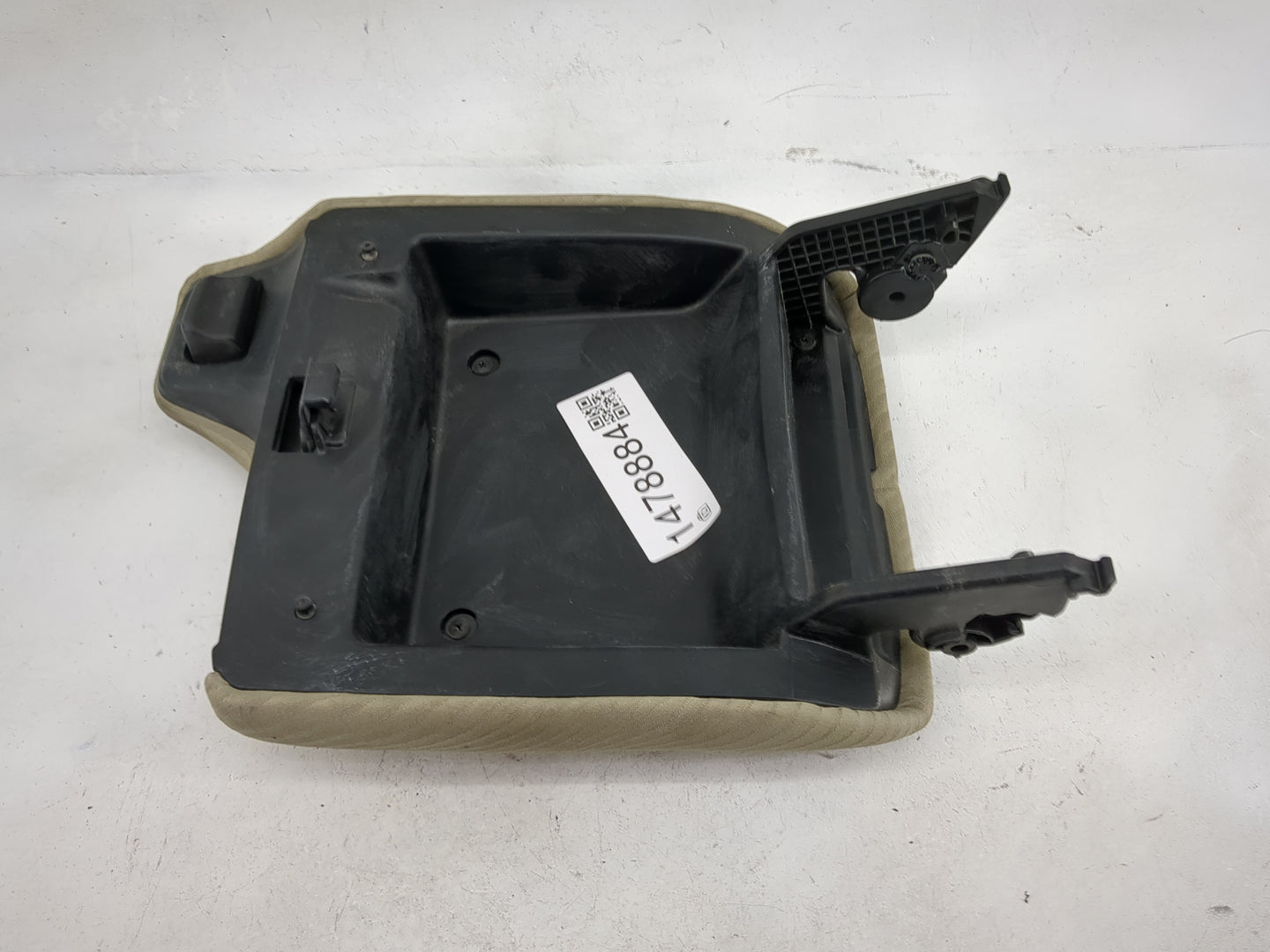 2017 Honda Accord Center Console Armrest Cover Lid Fits OEM Used Auto Parts - Oemusedautoparts1.com