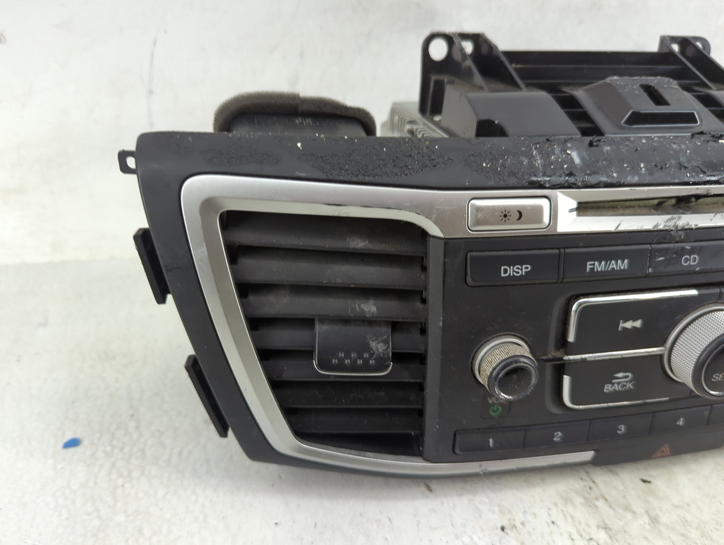 2016-2017 Honda Accord Radio AM FM Cd Player Receiver Replacement P/N:CD9806ZHXUWL Fits Fits 2016 2017 OEM Used Auto Parts -