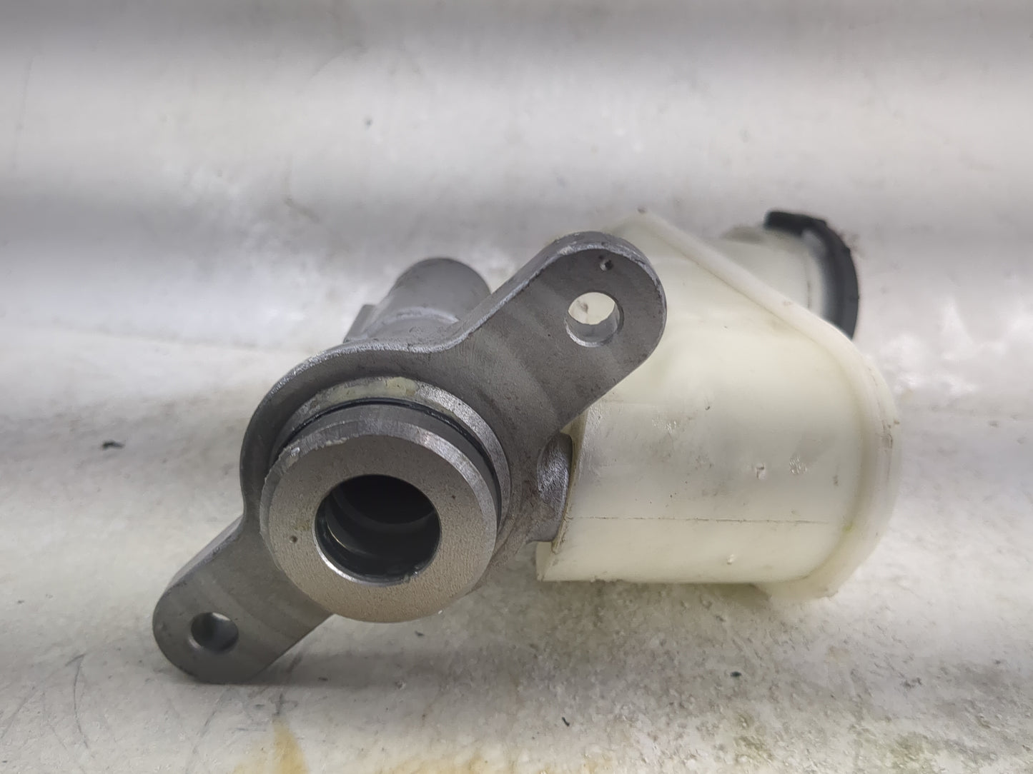 2013-2017 Honda Accord Brake Master Cylinder 1497011 - Oemusedautoparts1.com