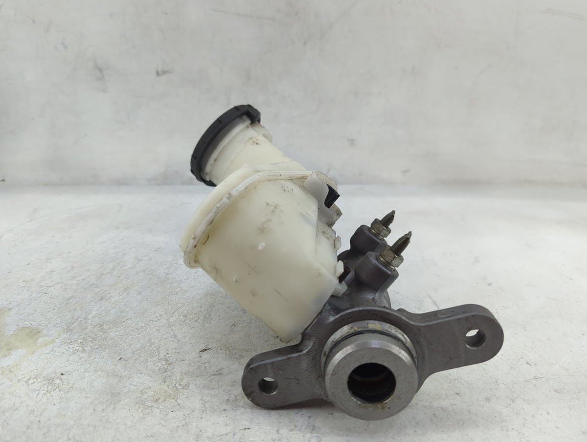 2013-2017 Honda Accord Brake Master Cylinder 1498946 - Oemusedautoparts1.com
