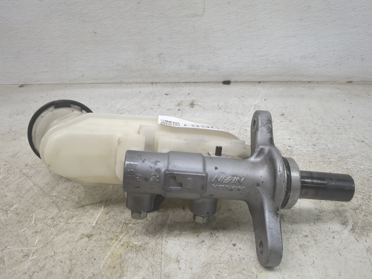 2016-2017 Honda Accord Brake Master Cylinder - Oemusedautoparts1.com