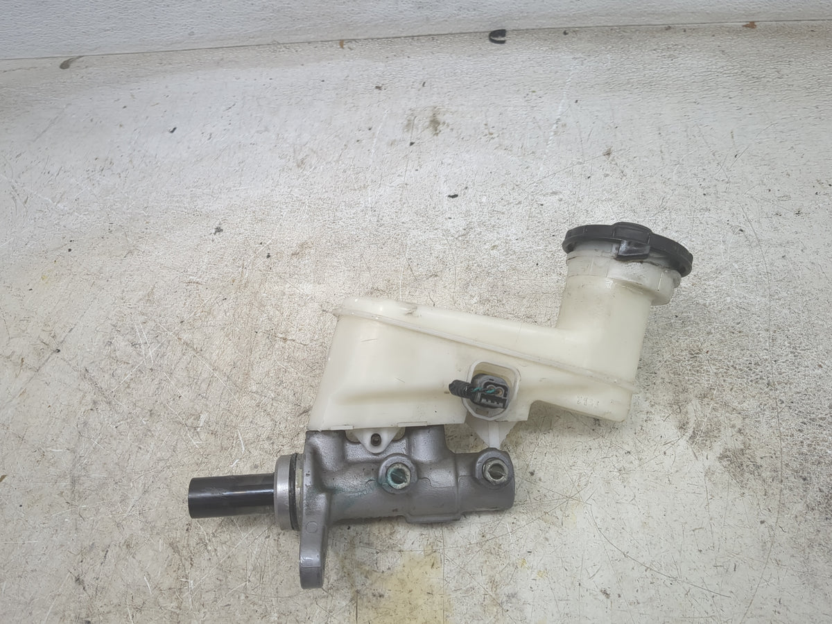 2016-2017 Honda Accord Brake Master Cylinder - Oemusedautoparts1.com