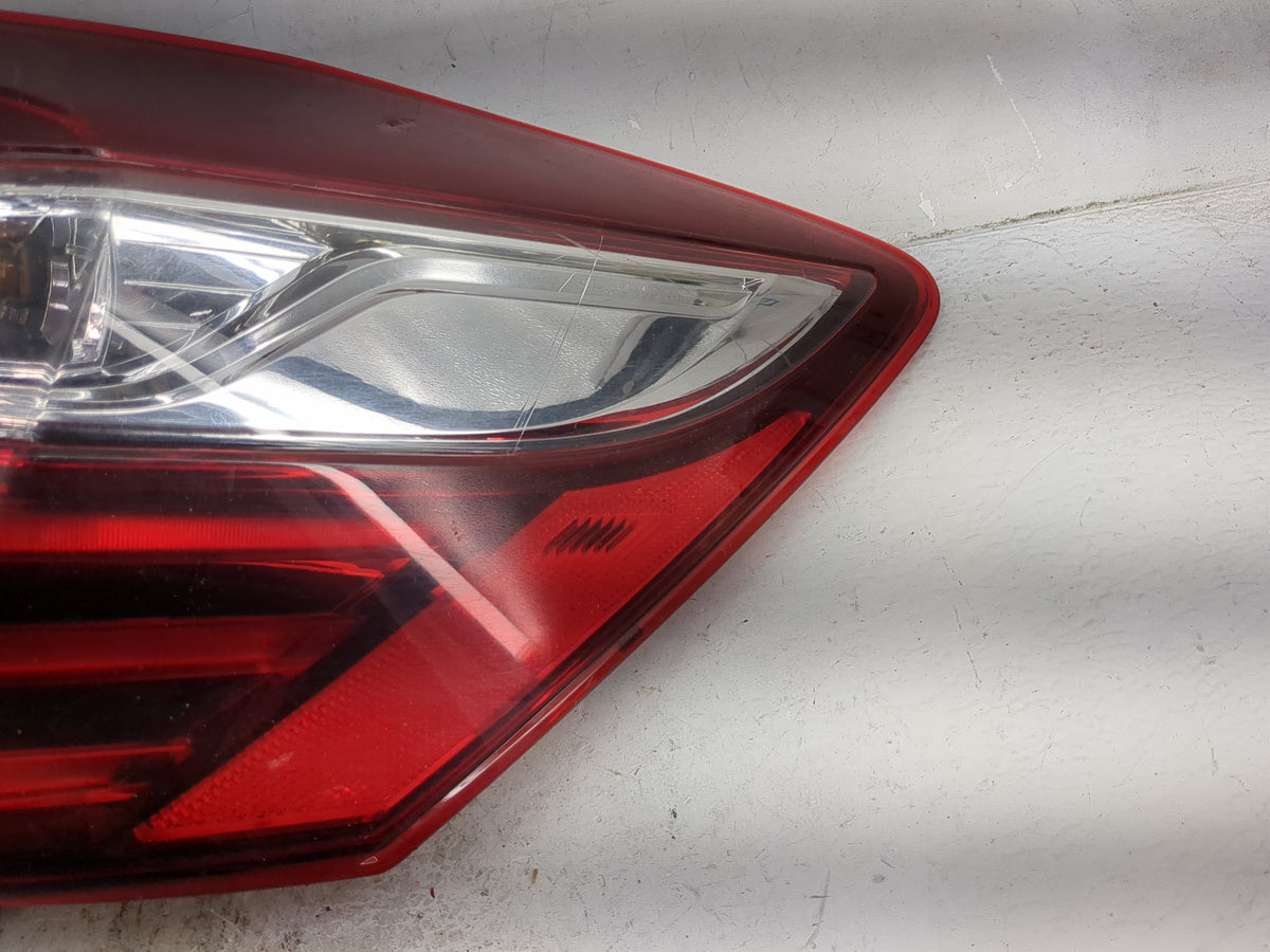 2016-2017 Honda Accord Tail Light Assembly Passenger Right OEM P/N:UK15FZ T2AX, A2 Fits Fits 2016 2017 OEM Used Auto Parts -