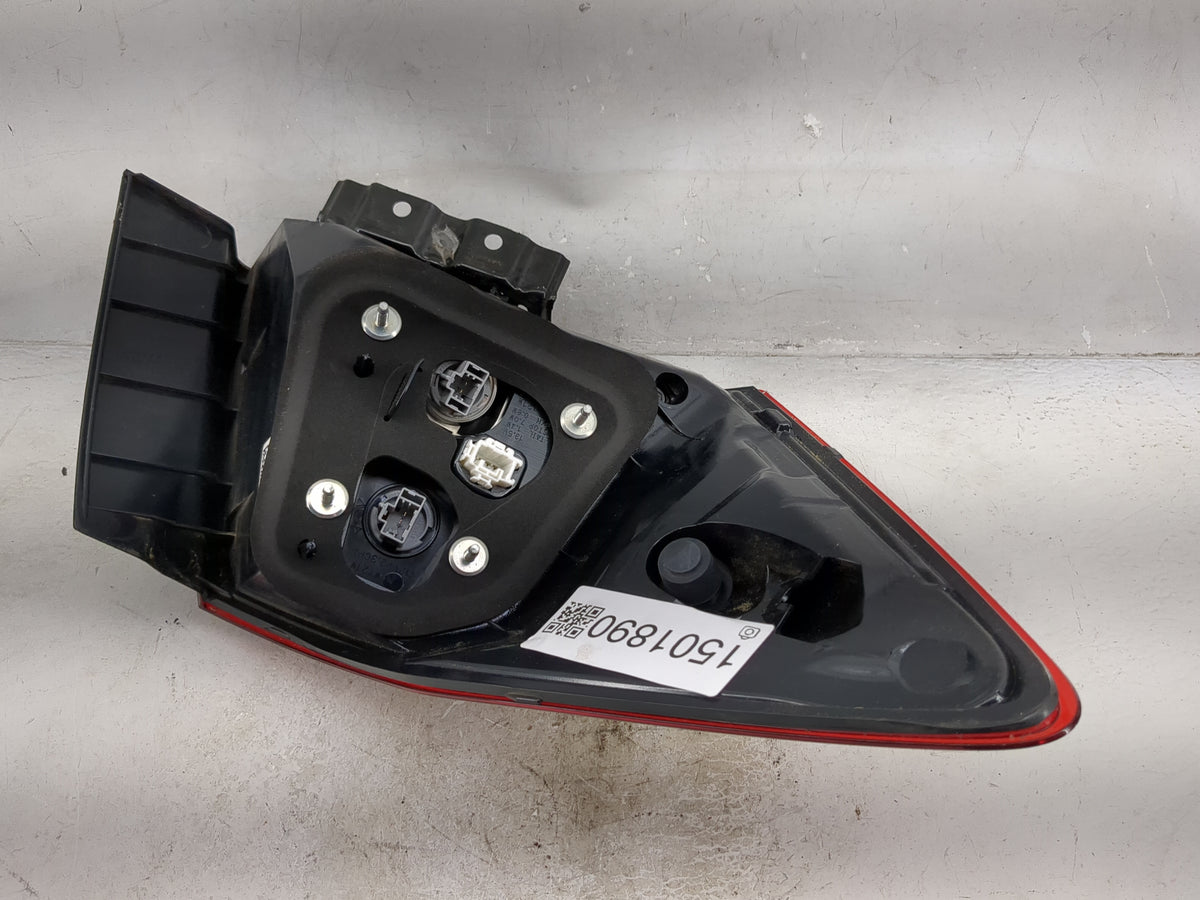 2016-2017 Honda Accord Tail Light Assembly Passenger Right OEM P/N:UK15FZ T2AX, A2 Fits Fits 2016 2017 OEM Used Auto Parts -