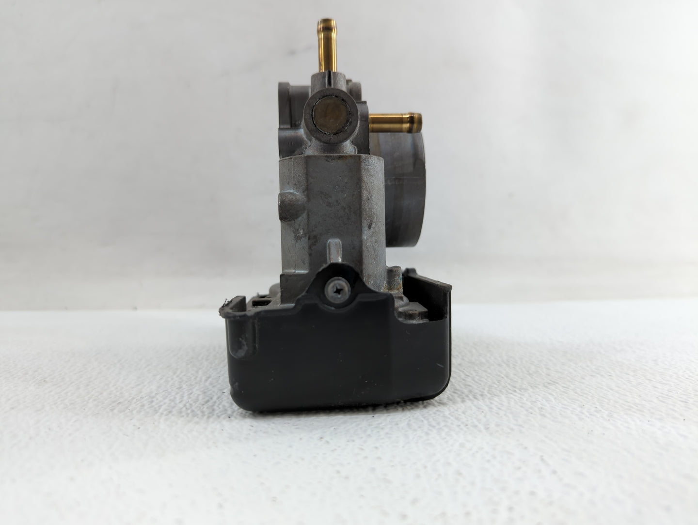 2013-2017 Honda Accord Throttle Body P/N:GMF4A Fits Fits 2013 2014 2015 2016 2017 2018 OEM Used Auto Parts - Oemusedautopart