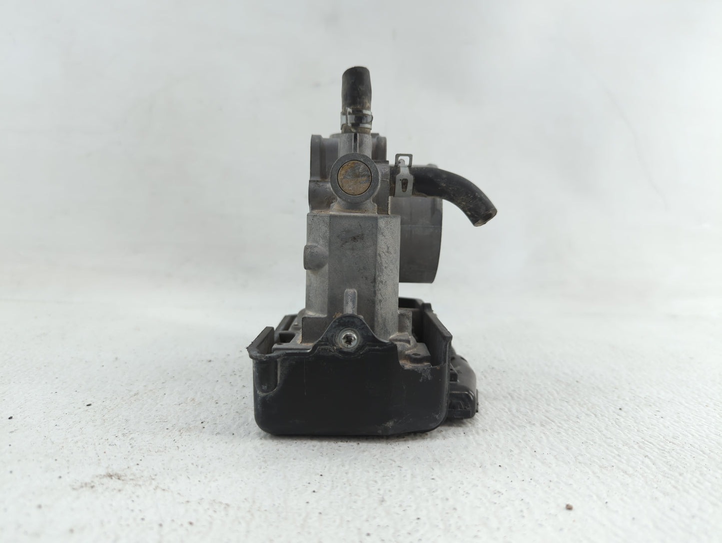 2013-2017 Honda Accord Throttle Body P/N:GMF4A Fits Fits 2013 2014 2015 2016 2017 2018 OEM Used Auto Parts - Oemusedautopart