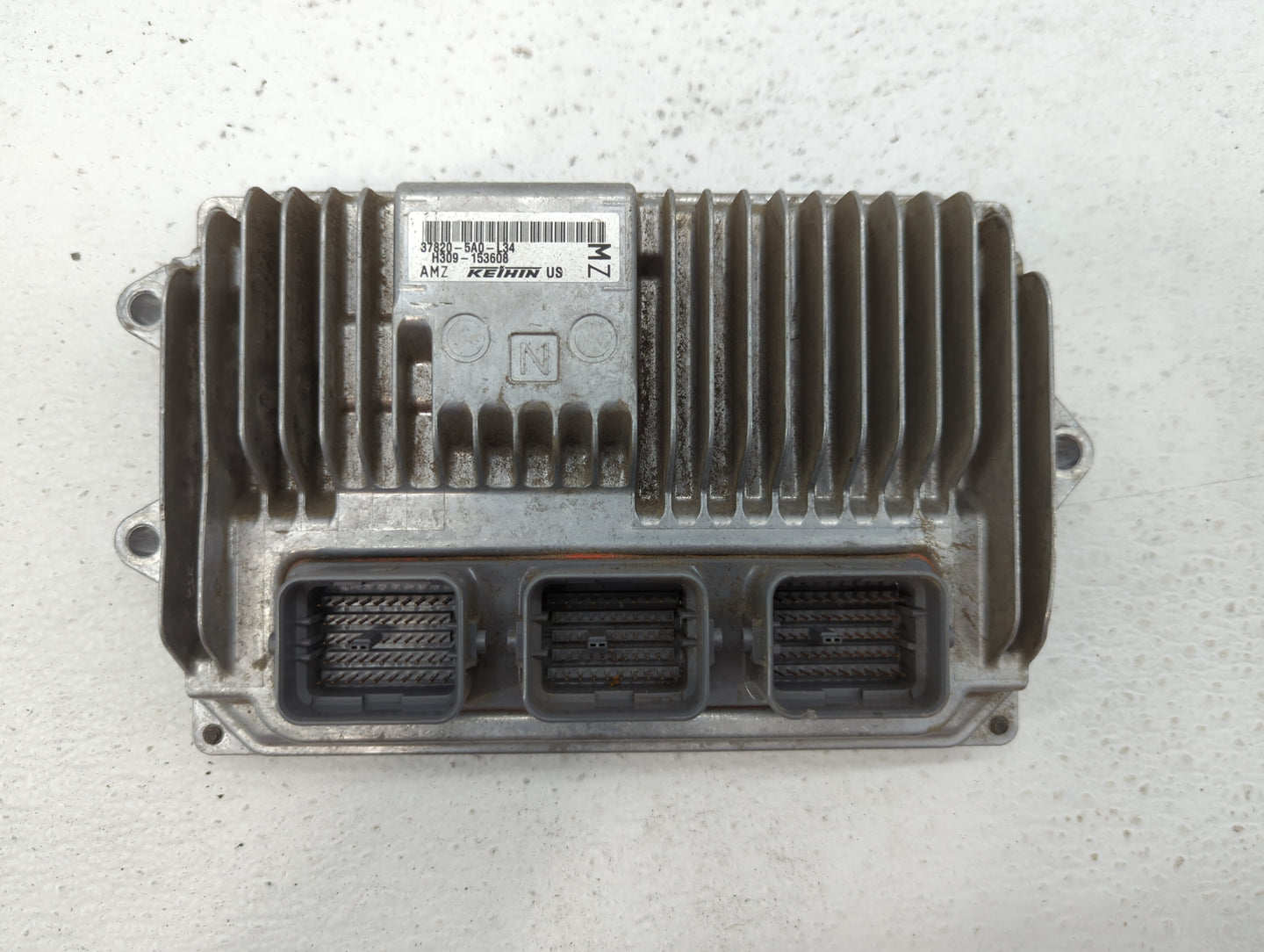 2016-2017 Honda Accord PCM Engine Control Computer ECU ECM PCU OEM P/N:37820-5A0-B25 37820-5A0-L34 Fits Fits 2016 2017 OEM U