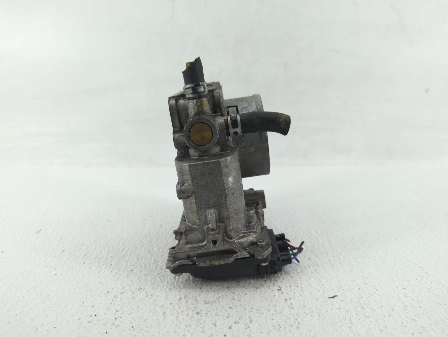 2013-2017 Honda Accord Throttle Body P/N:GMF4A 224640 Fits Fits 2013 2014 2015 2016 2017 2018 2019 2020 2021 2022 OEM Used A