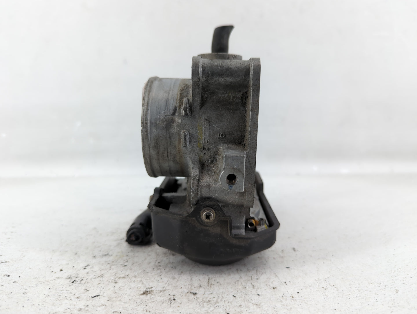 2013-2017 Honda Accord Throttle Body P/N:GMF4A M160922 Fits Fits 2013 2014 2015 2016 2017 2018 2019 2020 2021 2022 OEM Used 