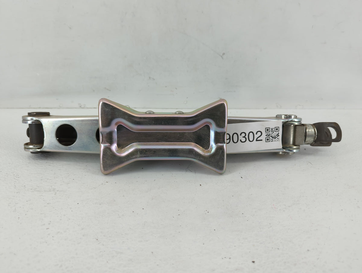 2017 Honda Accord Spare Scissor Car Jack 590302 - Oemusedautoparts1.com