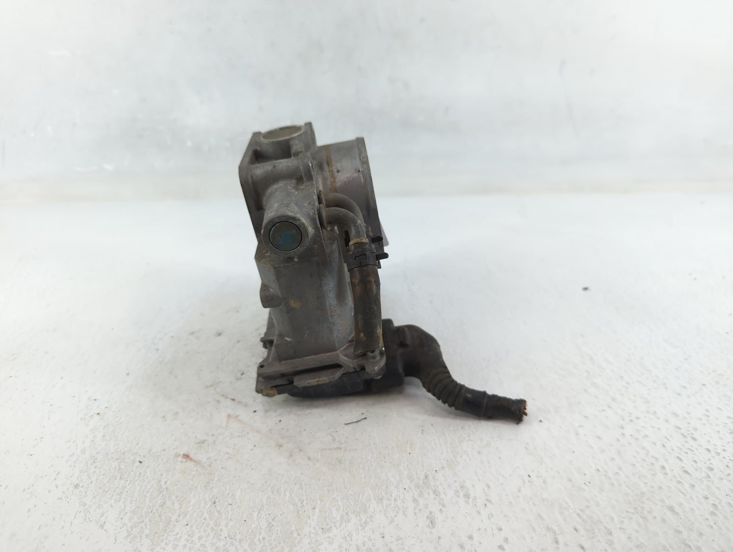 2013-2017 Honda Accord Throttle Body P/N:U38393021759 Fits Fits 2013 2014 2015 2016 2017 2018 OEM Used Auto Parts - Oemuseda