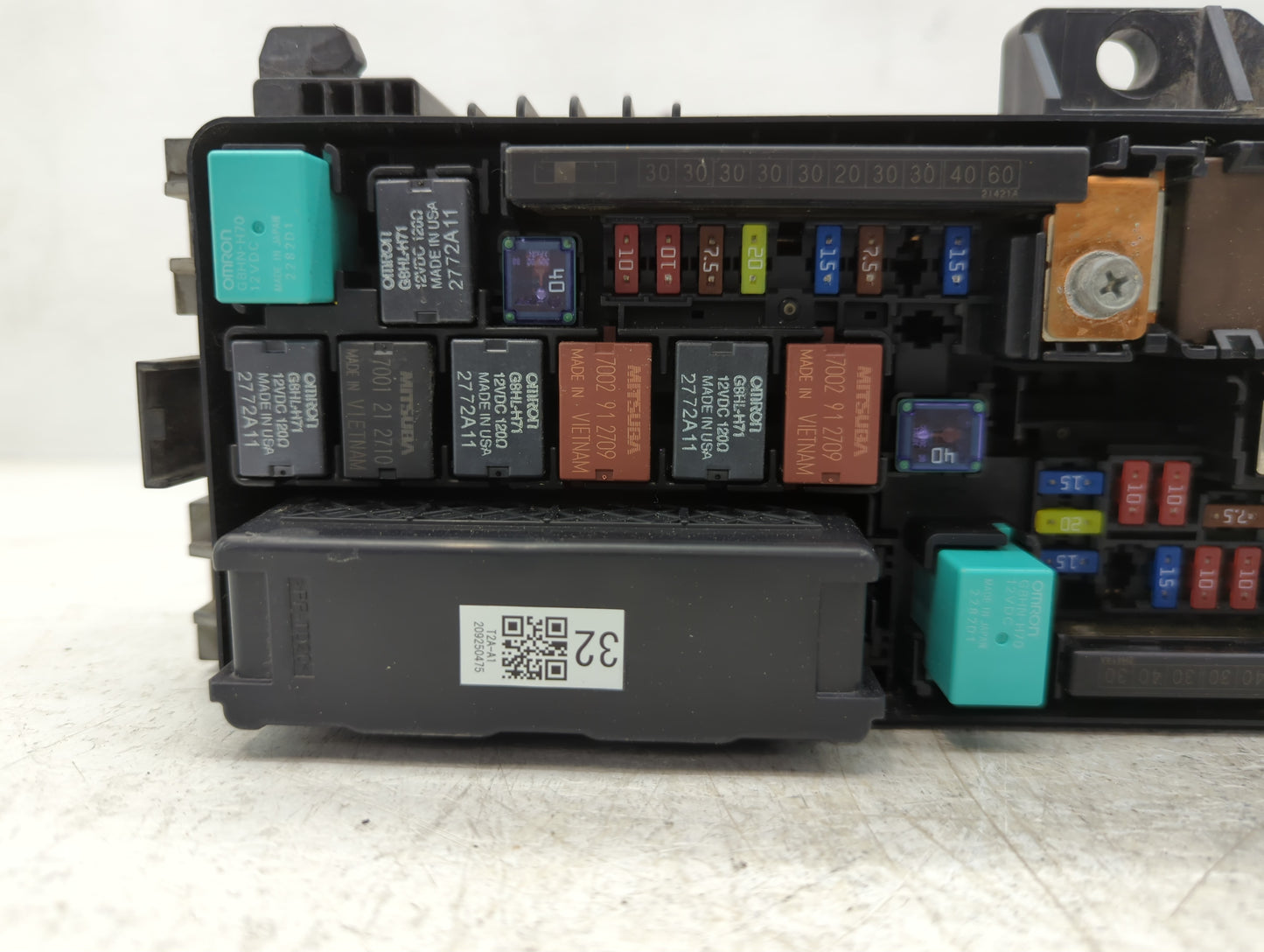 2017 Honda Civic Fusebox Fuse Box Panel Relay Module P/N:T2F-A1 Fits OEM Used Auto Parts - Oemusedautoparts1.com