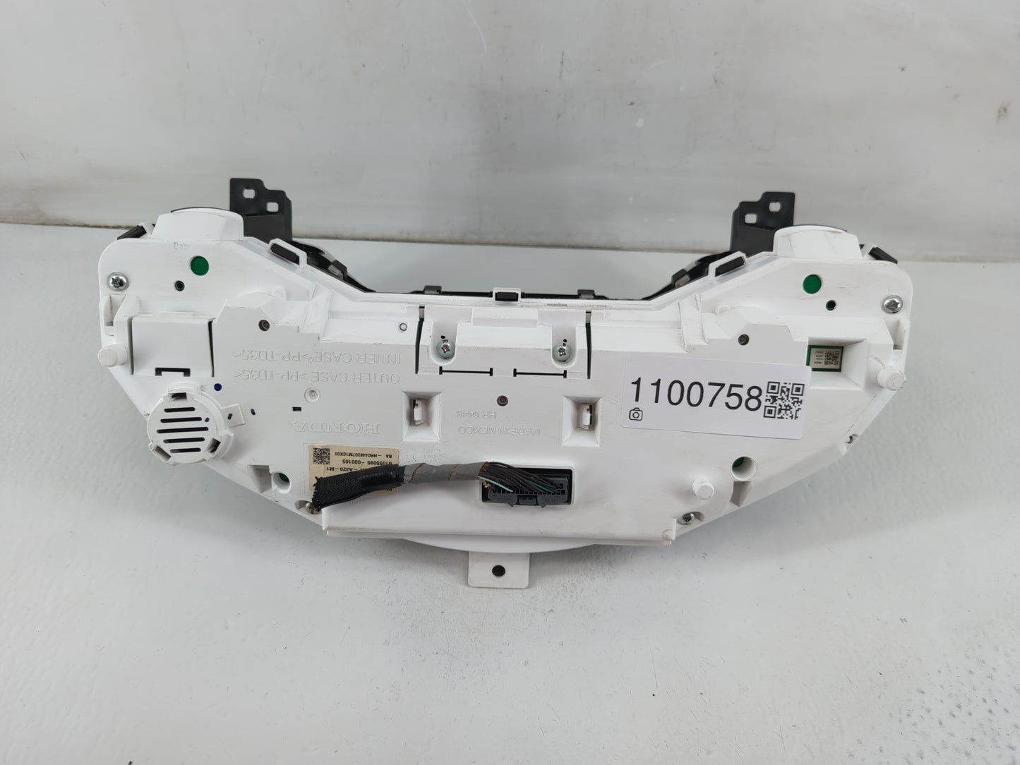 2016-2018 Honda Civic Instrument Cluster Speedometer Gauges P/N:HR0448306 Fits Fits 2016 2017 2018 OEM Used Auto Parts - Oem