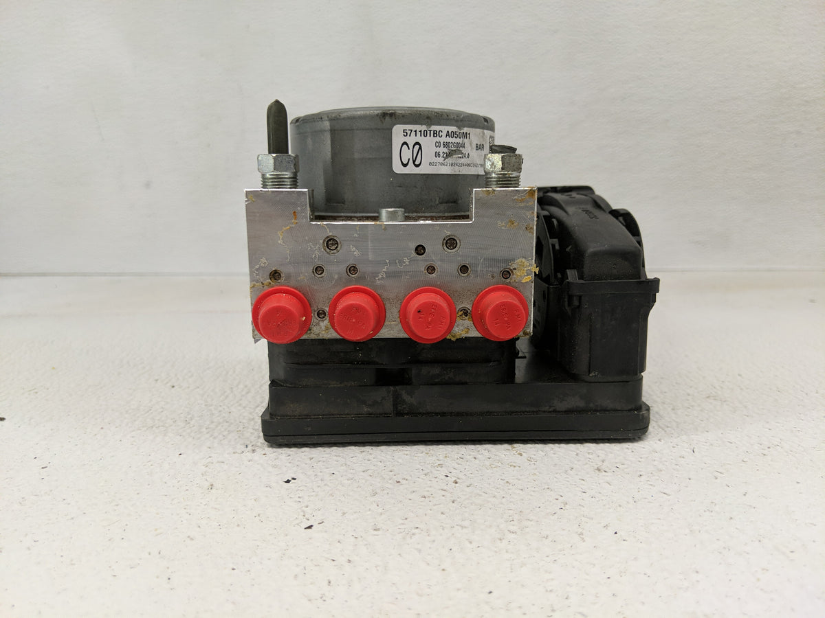 2018 Honda Civic Anti-Lock Brake ABS Pump Module Actuator OEM P/N:7823I0501 57110TBF A020M1 Fits OEM Used Auto Parts - Oemus