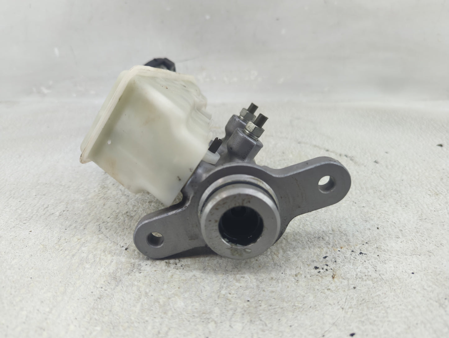 2016-2021 Honda Civic Brake Master Cylinder - Oemusedautoparts1.com