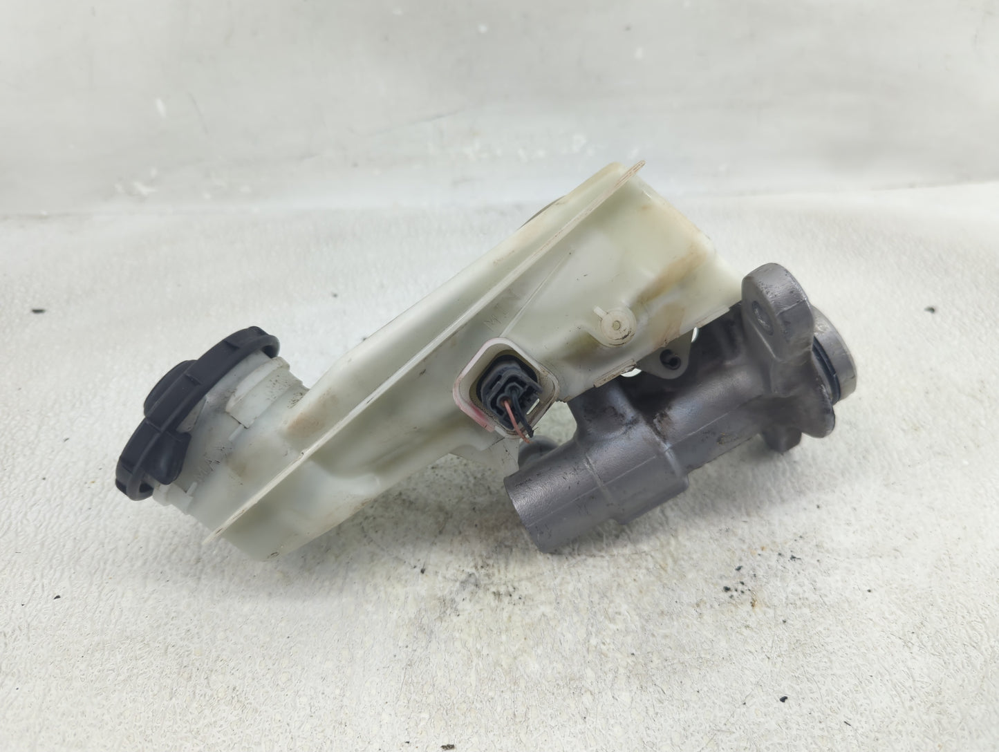 2016-2021 Honda Civic Brake Master Cylinder - Oemusedautoparts1.com