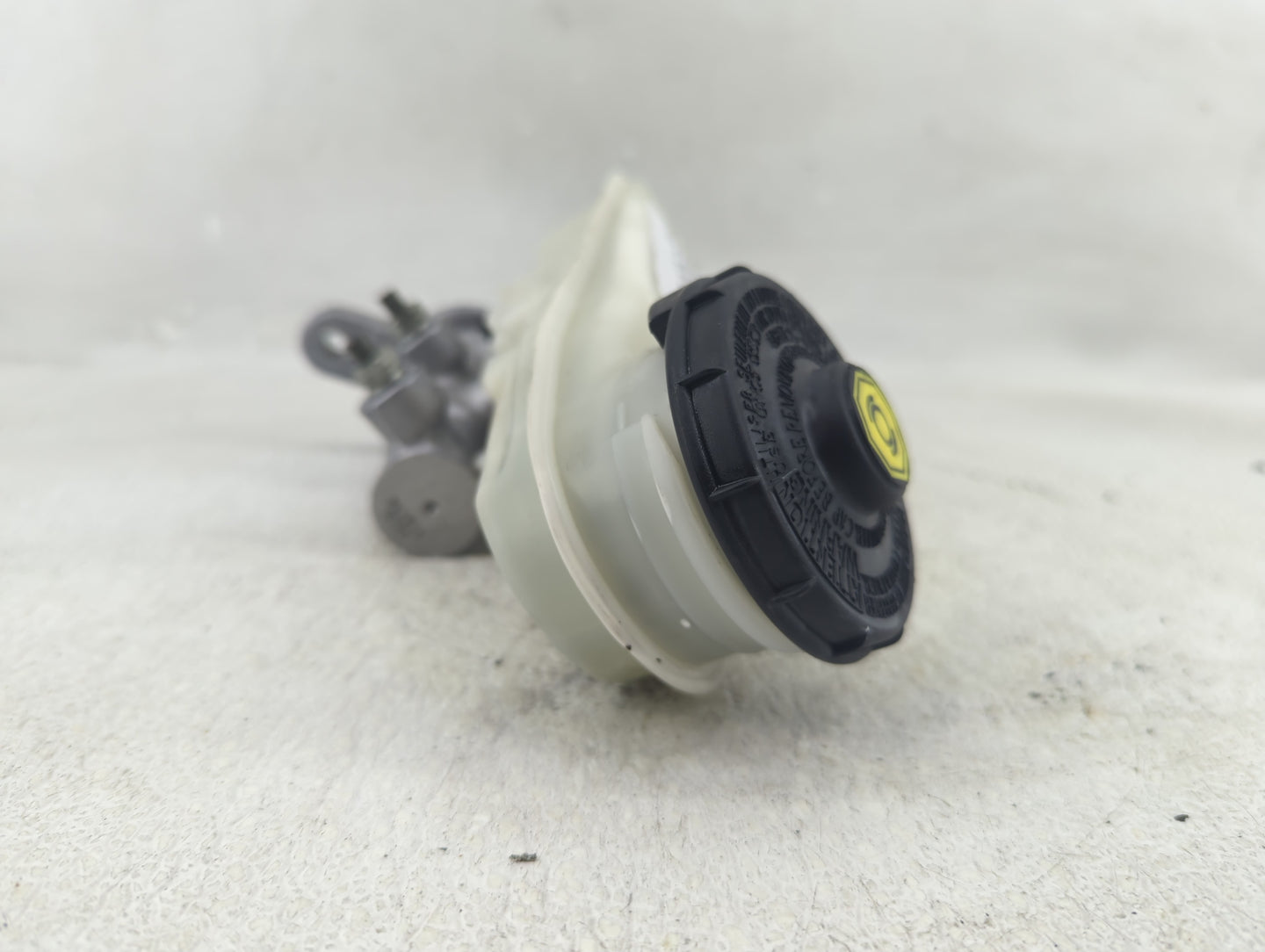 2016-2021 Honda Civic Brake Master Cylinder - Oemusedautoparts1.com