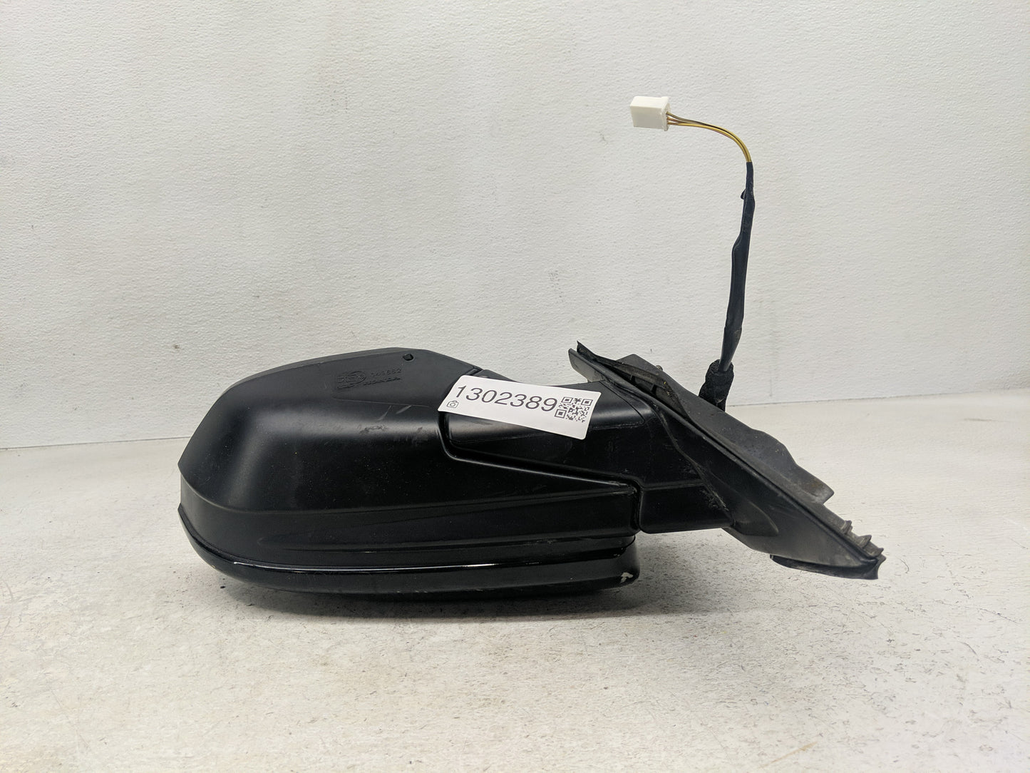 2017-2021 Honda Civic Driver Side View Mirror - Left Door Mirror OEM Used - Oemusedautoparts1.com